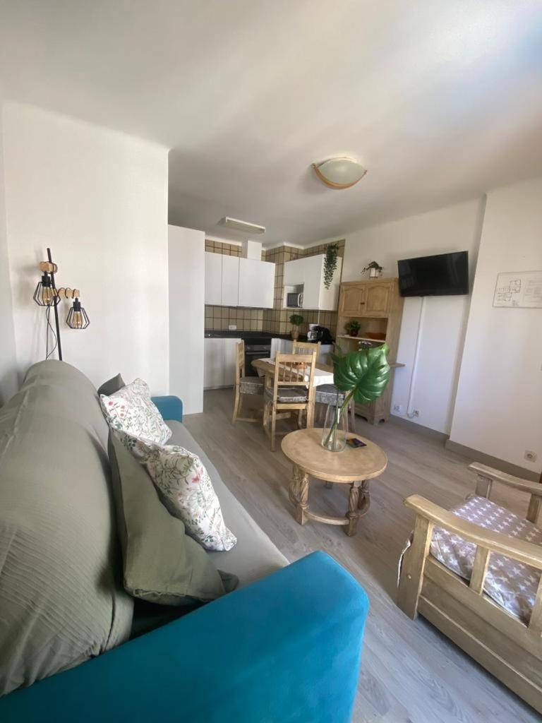 Rotonda Apartaments เฟลานิทซ์ ภายนอก รูปภาพ